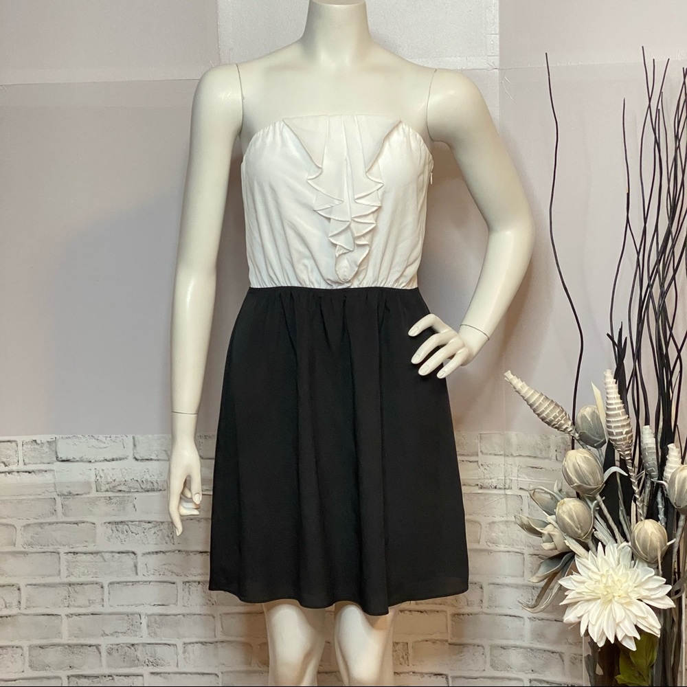 Express Strapless Ruffles Mini Dress **MINT CONDITION** - Picture 3 of 16